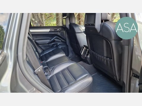 Porsche Cayenne 3.6T V6 GTS SUV 5dr Petrol TiptronicS 4WD Euro 6 (s/s) (440 ps) 16
