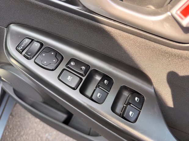 Hyundai KONA GDI PREMIUM 16