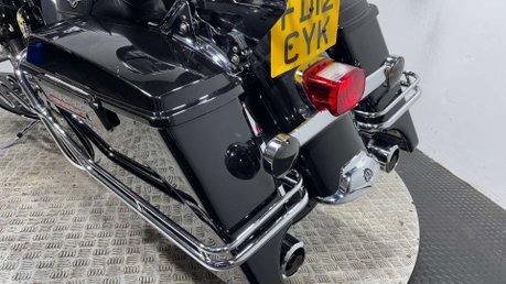 Harley-Davidson Touring 1690 FLHRC ROADKING CLASSIC 2012 TO MANY EXTRAS 21' WHEEL 32