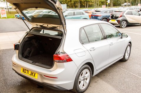 Volkswagen Golf LIFE ETSI DSG 35
