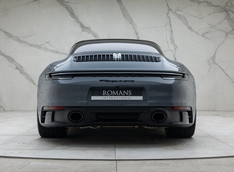 Porsche 911 Targa 4 GTS (992) 11