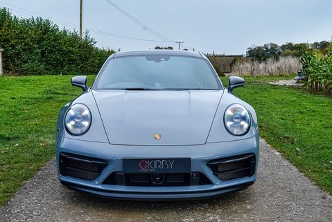Porsche 911 CARRERA GTS PDK 21