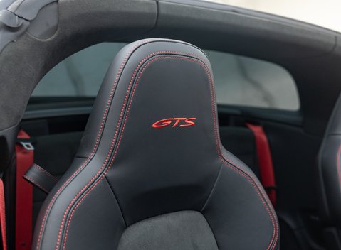 Porsche 911 Targa 4 GTS (992) 18