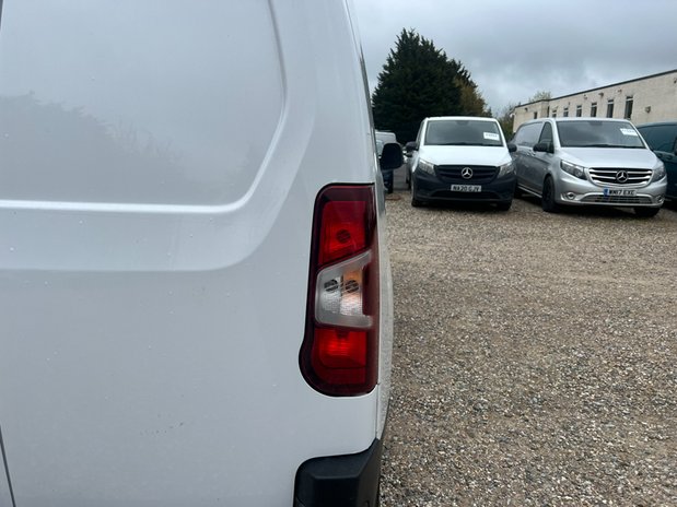 Peugeot Partner LWB L2H1 Low Roof Professional Air Con EURO 6 NO VAT 24