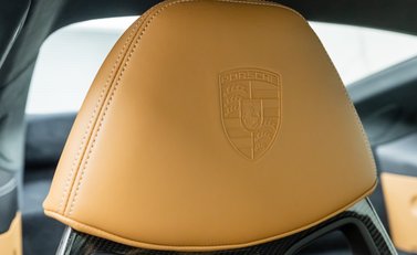 Porsche 911 GT3 TOURING (992) 13