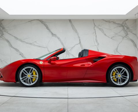 Ferrari 488 SPIDER 