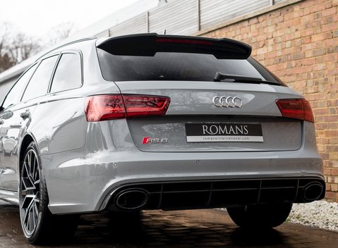 Audi RS6 Avant Performance 27