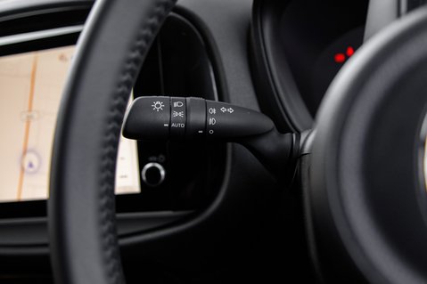 Toyota Aygo X VVT-I EXCLUSIVE 16