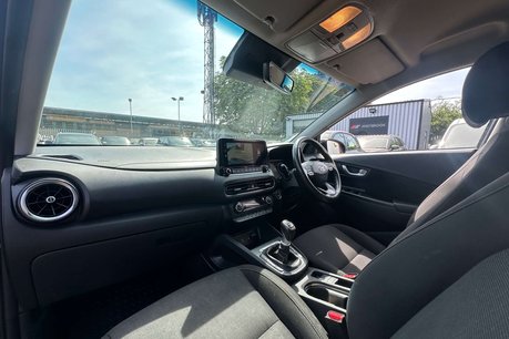 Hyundai KONA 1.0 T-GDi MHEV Premium SUV 5dr Petrol Hybrid Manual Euro 6 (s/s) (120 ps) 19