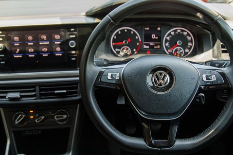 Volkswagen Polo SE 18