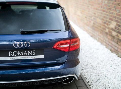 Audi RS4 Avant 27
