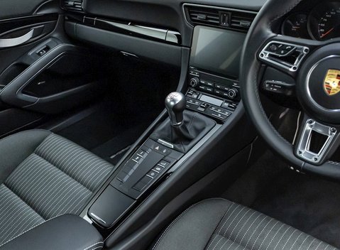 Porsche 911 (991.2) Carrera T 17