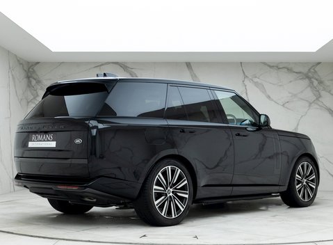 Land Rover Range Rover P510e First Edition 7