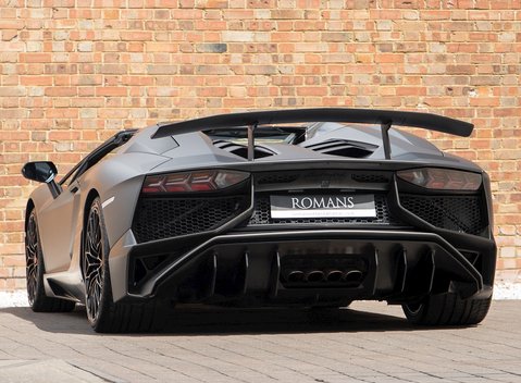 Lamborghini Aventador SV LP 750-4 Roadster 3