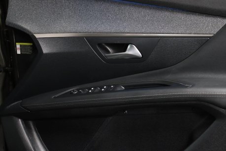 Peugeot 3008 PURETECH S/S ALLURE 36