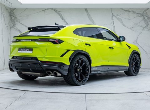Lamborghini Urus PERFORMANTE 5