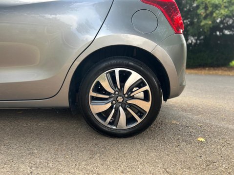 Suzuki Swift SZ-T DUALJET SHVS MHEV 35