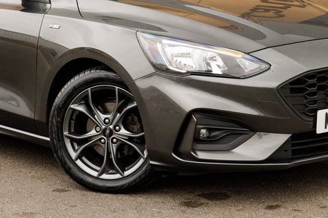 Ford Focus ST-LINE 12