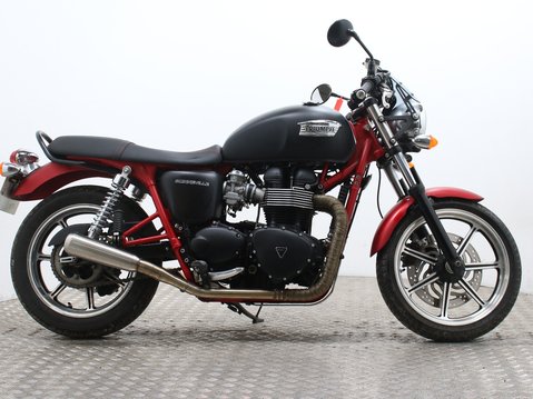 Triumph Bonneville 865 SE BONNEVILLE 865 SE 3