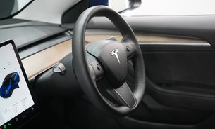 Tesla Model 3 LONG RANGE AWD One Owner Deep Blue Metallic Adaptive LEDs Pano Roof  VAT Q 20