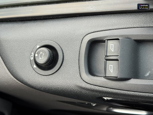 Ford Transit Custom Crew Cab AUTO SWB L1H1 Sport 320 Air Con SELECT 27