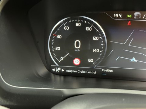 Volvo XC90 2.0 D5 PowerPulse R-Design Auto 4WD Euro 6 (s/s) 5dr 97