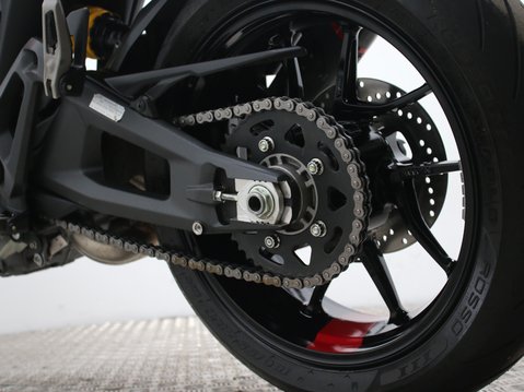 Ducati Monster 937 MONSTER 937 24