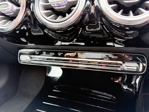 Mercedes-Benz CLA Class 2.0 CLA 220 AMG LINE PREMIUM 20