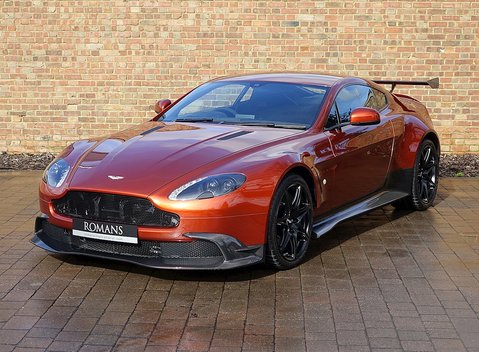 Aston Martin Vantage GT8 31