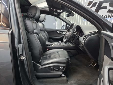 Audi SQ7 4.0 TDI V8 SUV 5dr Diesel Tiptronic quattro Euro 6 (s/s) (435 ps) 32