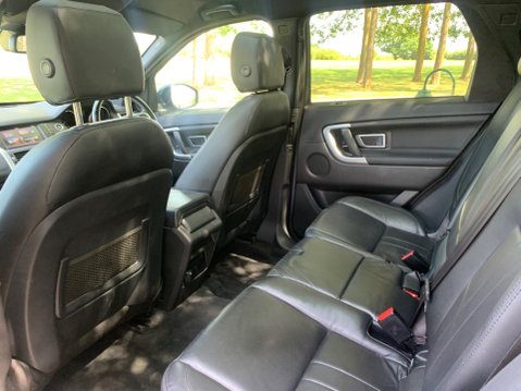 Land Rover Discovery Sport TD4 HSE BLACK 13