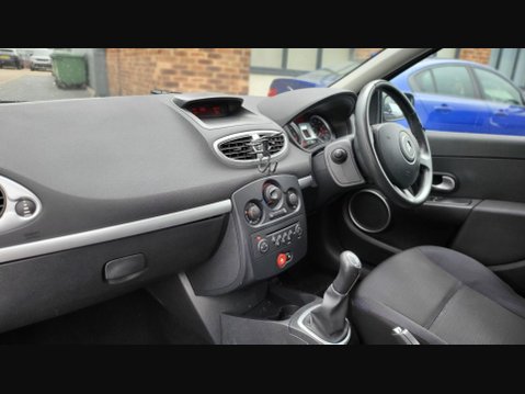 Renault Clio DYNAMIQUE 16V 10