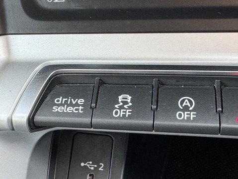 Audi Q3 1.5 TFSI CoD 35 Sport Euro 6 (s/s) 5dr 34