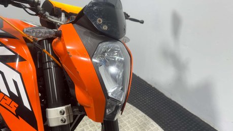 KTM Duke 2011 32K GOOD RUNNING SUPERMOTO PROJECT BIKE 125CC 15BHP 25