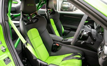 Porsche 911 GT3 RS (991.2) 12