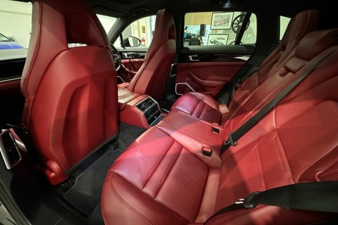 Porsche Panamera 4 SPORT TURISMO PDK 20