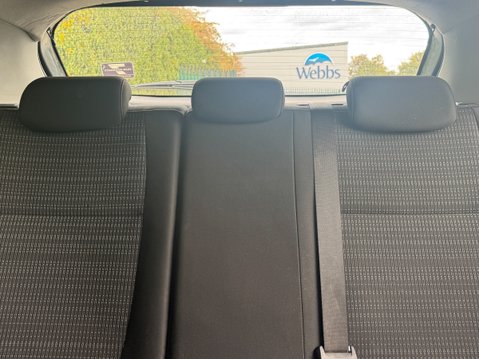 Kia Stonic 1.0 T-GDi 2 SUV 5dr Petrol Manual Euro 6 (s/s) (99 bhp) 9
