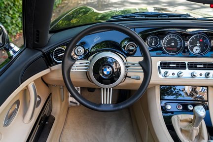 BMW Z8 Roadster 1,100km 18
