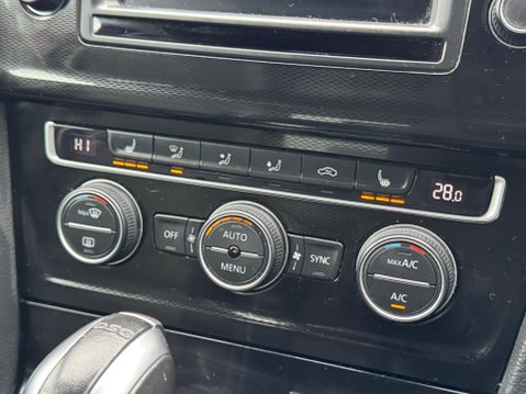 Volkswagen Golf 2.0 TSI BlueMotion Tech GTI Performance DSG Euro 6 (s/s) 3dr 25