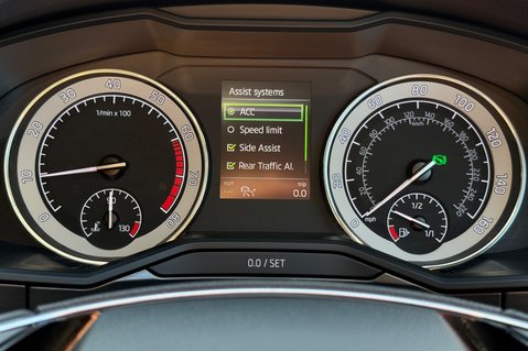 Skoda Superb SE L TSI DSG - FULL SKODA SERVICE HISTORY 36