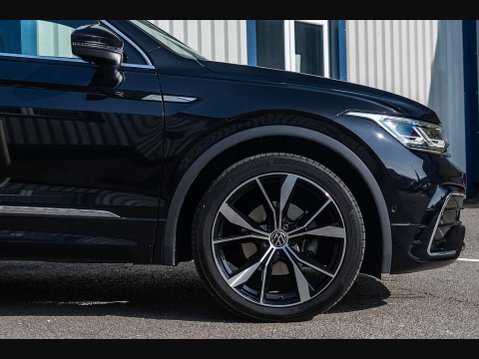 Volkswagen Tiguan 1.5 Tiguan R-Line TSi Semi-Auto 5dr 6