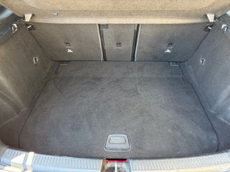 Mercedes-Benz A Class 1.3 A200 AMG Line (Premium Plus) Hatchback 5dr Petrol 7G-DCT Euro 6 14