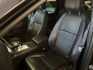 Land Rover Discovery Sport 2.0 Discovery Sport R-Dynamic HSE D Auto 4WD 5dr 20