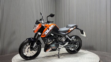 KTM Duke 2016 INCREDIBLY CLEAN LONG MOT ONLY 1K AKRAPOVIC 5
