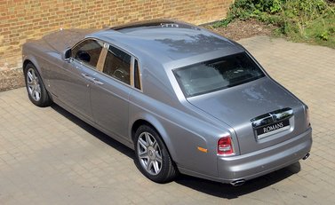 Rolls-Royce Phantom 13