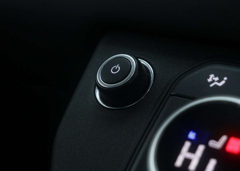 Land Rover Defender 3.0 Defender X-Dynamic HSE D MHEV A 4WD 5dr 46