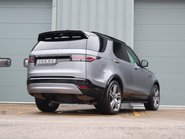 Land Rover Discovery DEMO MODEL COMMERCIAL DYNAMIC HSE WITH GENUINE REAR SEATS STYLED BY SEEKER  3