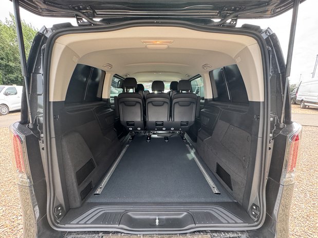 Mercedes-Benz Vito Crew Cab [SOLD CM] AUTO Select RWD LWB L2H1 Low Roof Air Con EURO 6 10