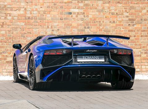 Lamborghini Aventador SV LP750-4 Roadster 3
