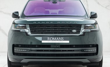 Land Rover Range Rover P400 Autobiography LWB 7 Seater 4